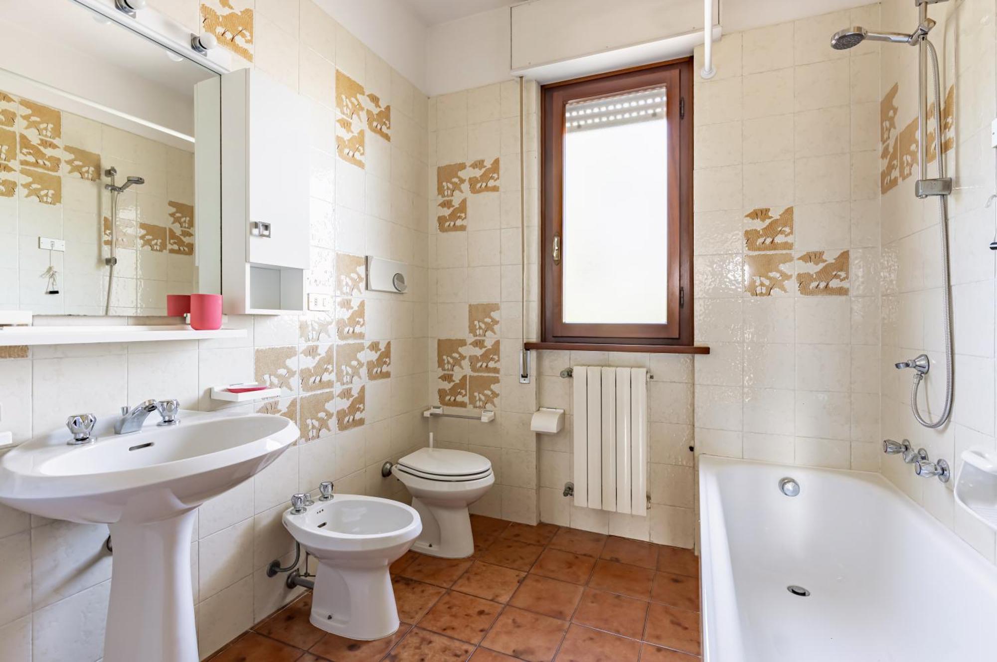 Comfy Apartment With Private Parking Near The Beach! Виареджо Экстерьер фото