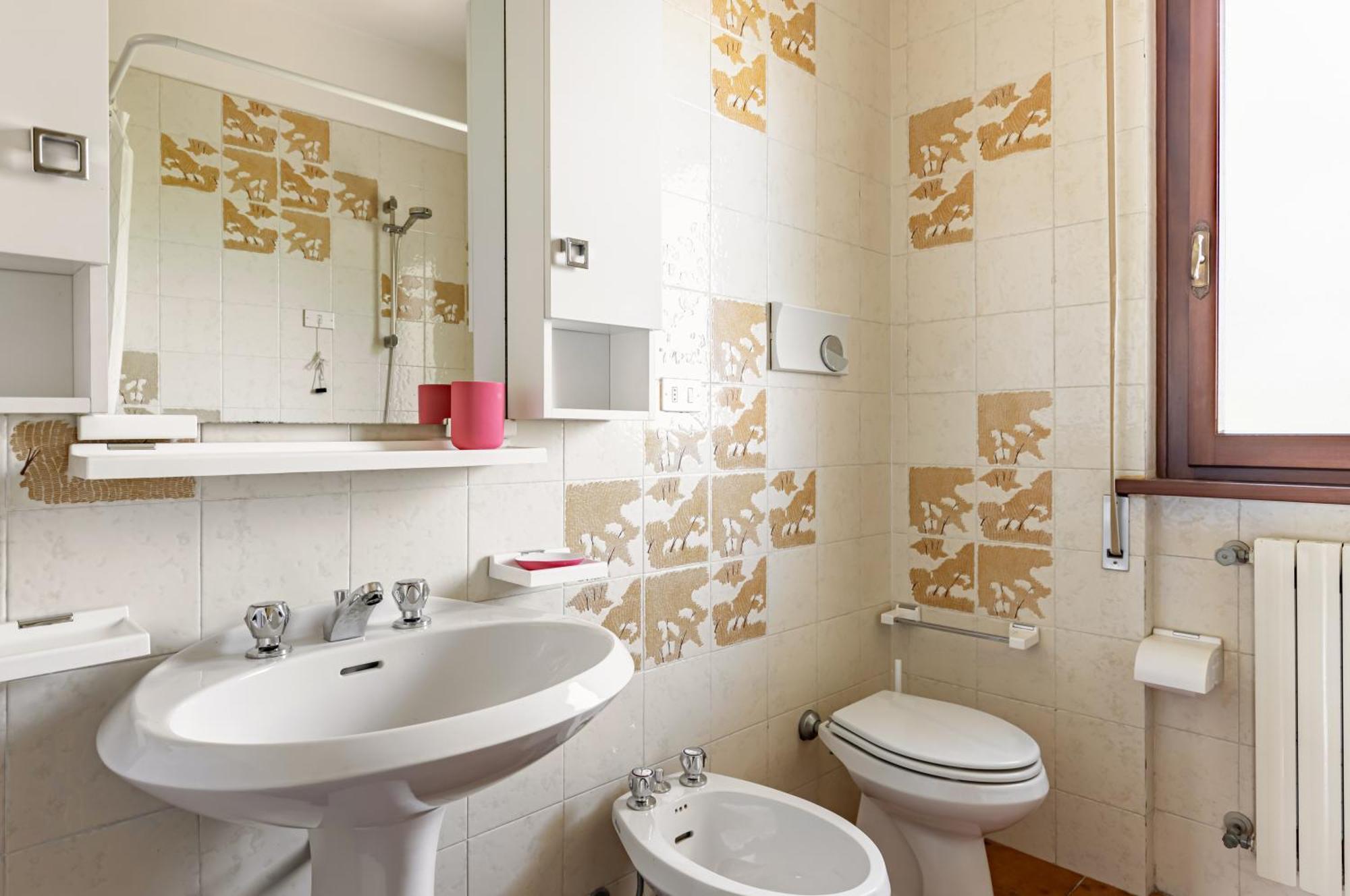 Comfy Apartment With Private Parking Near The Beach! Виареджо Экстерьер фото