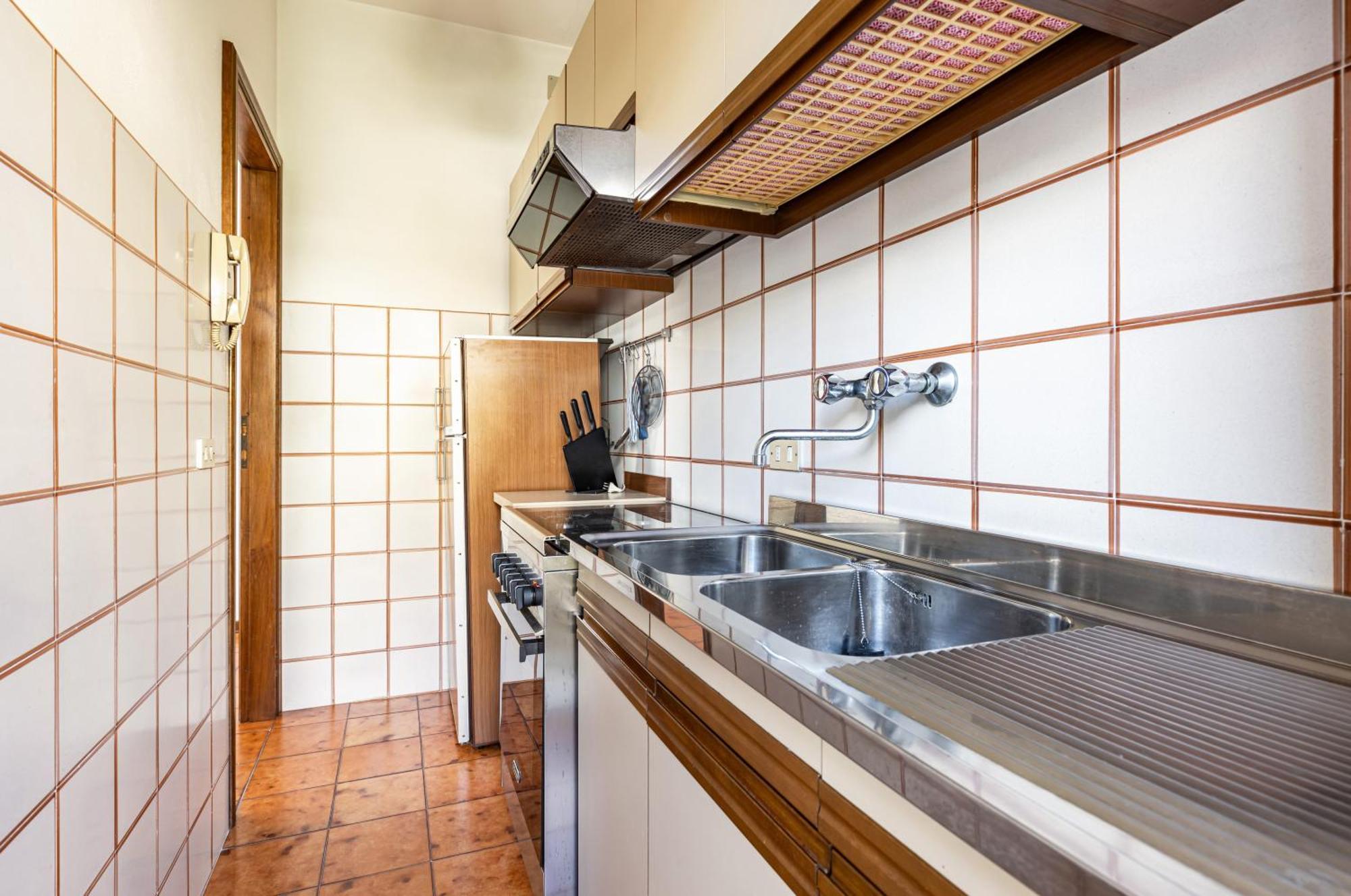 Comfy Apartment With Private Parking Near The Beach! Виареджо Экстерьер фото